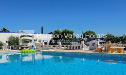 Resale - Villa - Crevillente