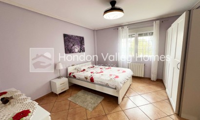 Reventa - Villa - Hondón de los Fráiles