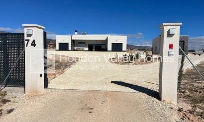 Obra Nueva / En Proyecto - Villa - Pinoso