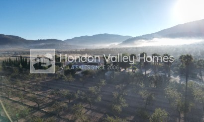 Revente - Villa - Detached - Hondón de las Nieves