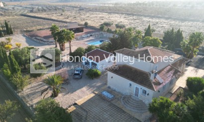 Revente - Villa - Detached - Hondón de las Nieves