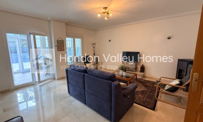 Revente - Villa - Detached - Hondón de las Nieves