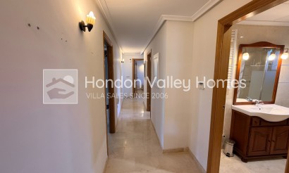 Revente - Villa - Detached - Hondón de las Nieves