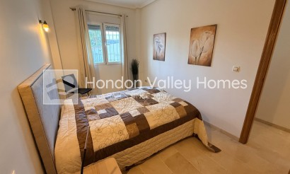Revente - Villa - Detached - Hondón de las Nieves