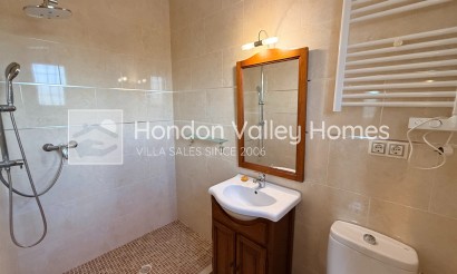 Revente - Villa - Detached - Hondón de las Nieves