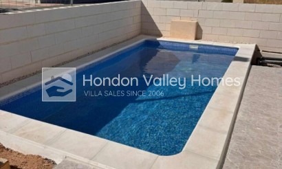 Rynek pierwotny - Villa / Semi detached - La Romana