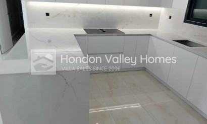 Rynek pierwotny - Villa / Semi detached - La Romana