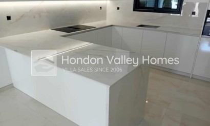 Rynek pierwotny - Villa / Semi detached - La Romana