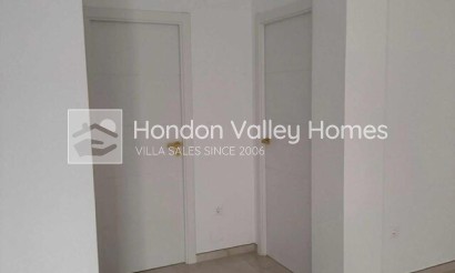 Rynek pierwotny - Villa / Semi detached - La Romana