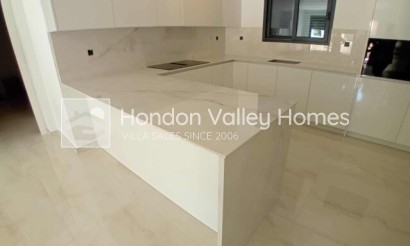 Rynek pierwotny - Villa / Semi detached - La Romana