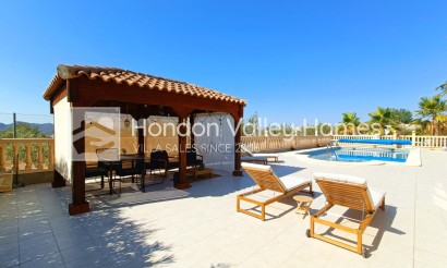 Resale - Villa - Macisvenda