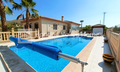 Resale - Villa - Macisvenda