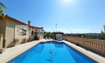 Resale - Villa - Macisvenda