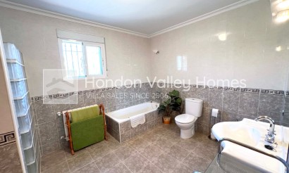 Resale - Villa - Macisvenda