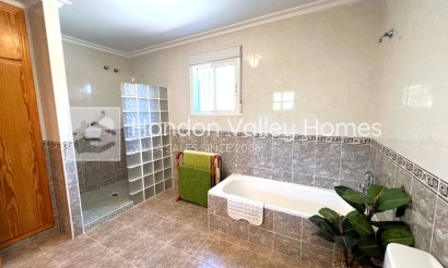 Resale - Villa - Macisvenda