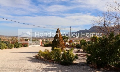 Resale - Villa - La Romana