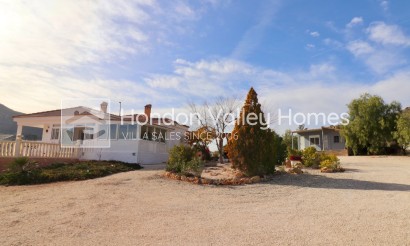 Resale - Villa - La Romana