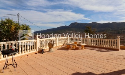 Resale - Villa - La Romana