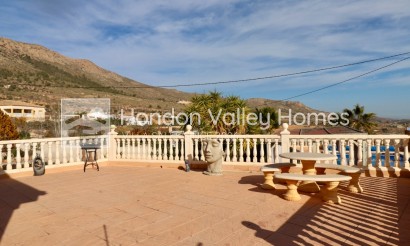 Resale - Villa - La Romana