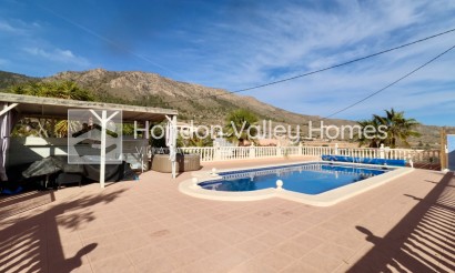 Resale - Villa - La Romana