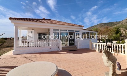 Resale - Villa - La Romana