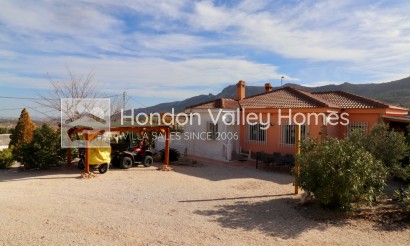 Resale - Villa - La Romana