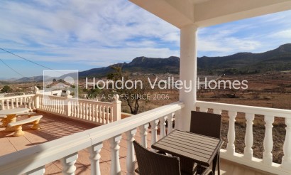 Resale - Villa - La Romana