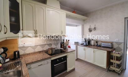 Resale - Villa - La Romana