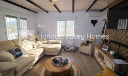 Resale - Villa - La Romana