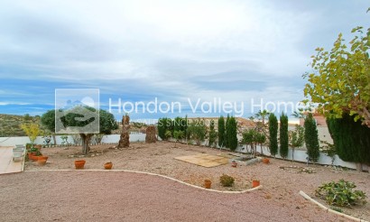 Resale - Villa - Albatera