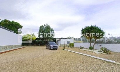 Resale - Villa - Albatera