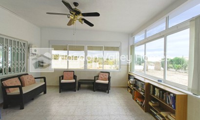 Resale - Villa - Albatera