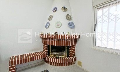 Resale - Villa - Albatera