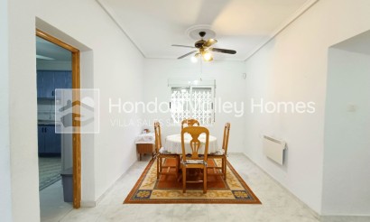 Resale - Villa - Albatera