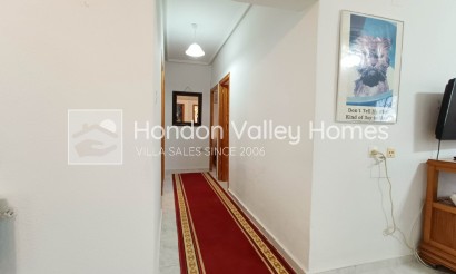 Resale - Villa - Albatera