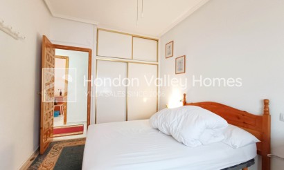 Resale - Villa - Albatera