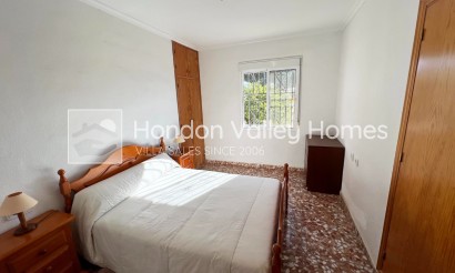 Reventa - Villa - Hondón de los Fráiles