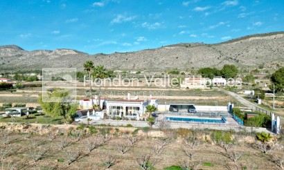 Resale - Villa - Hondón de las Nieves