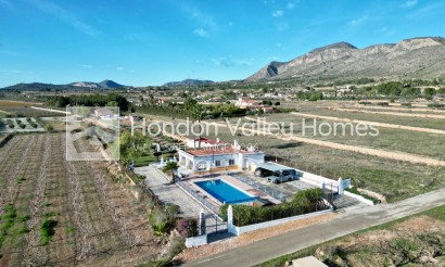 Resale - Villa - Hondón de las Nieves