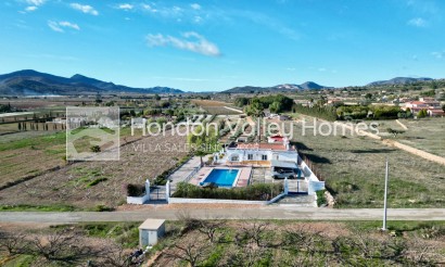 Resale - Villa - Hondón de las Nieves