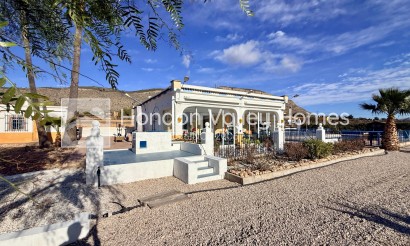 Resale - Villa - Hondón de las Nieves