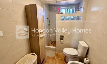 Resale - Villa - Hondón de las Nieves