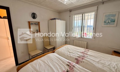 Resale - Villa - Hondón de las Nieves