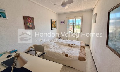 Resale - Villa - Hondón de las Nieves