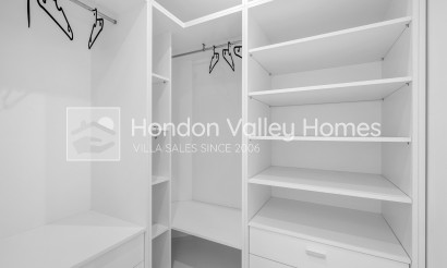 Resale - Villa - Los Alcazares