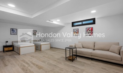 Resale - Villa - Los Alcazares