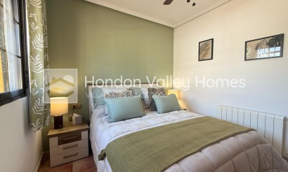 Herverkoop - Villa - Hondón de las Nieves