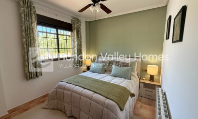 Herverkoop - Villa - Hondón de las Nieves