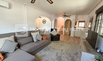 Herverkoop - Villa - Hondón de las Nieves