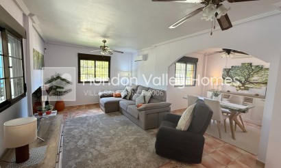 Herverkoop - Villa - Hondón de las Nieves